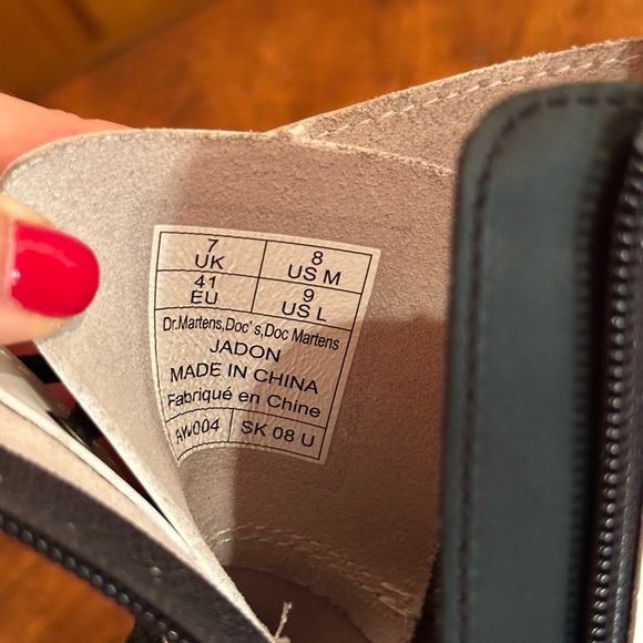 Like new white Dr. Martens, Doc’s, Doc Martens Jadon boots - Picture 3 of 7